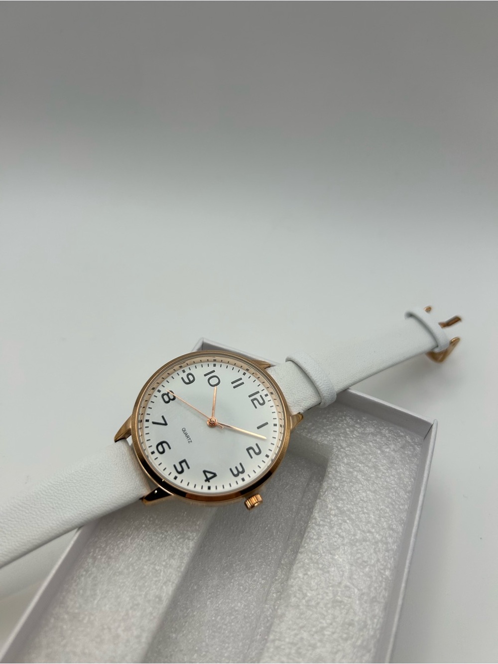 Classic White Leather Analog Watch with White Case